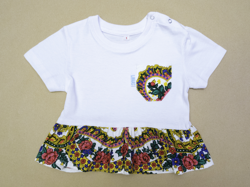 T-shirt com folho para criança